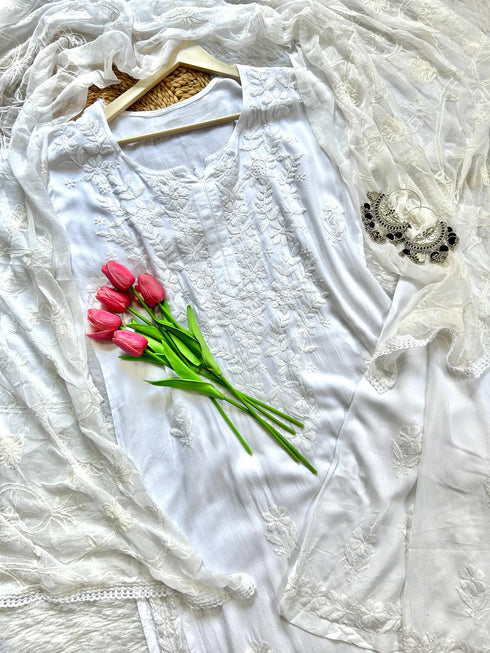 Hand Embroidered chikankari set